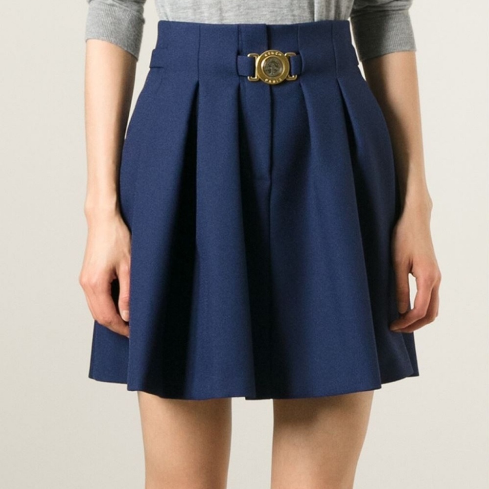 Kenzo belt pleat crepe navy skirt  (ASO Emilia Clarke)